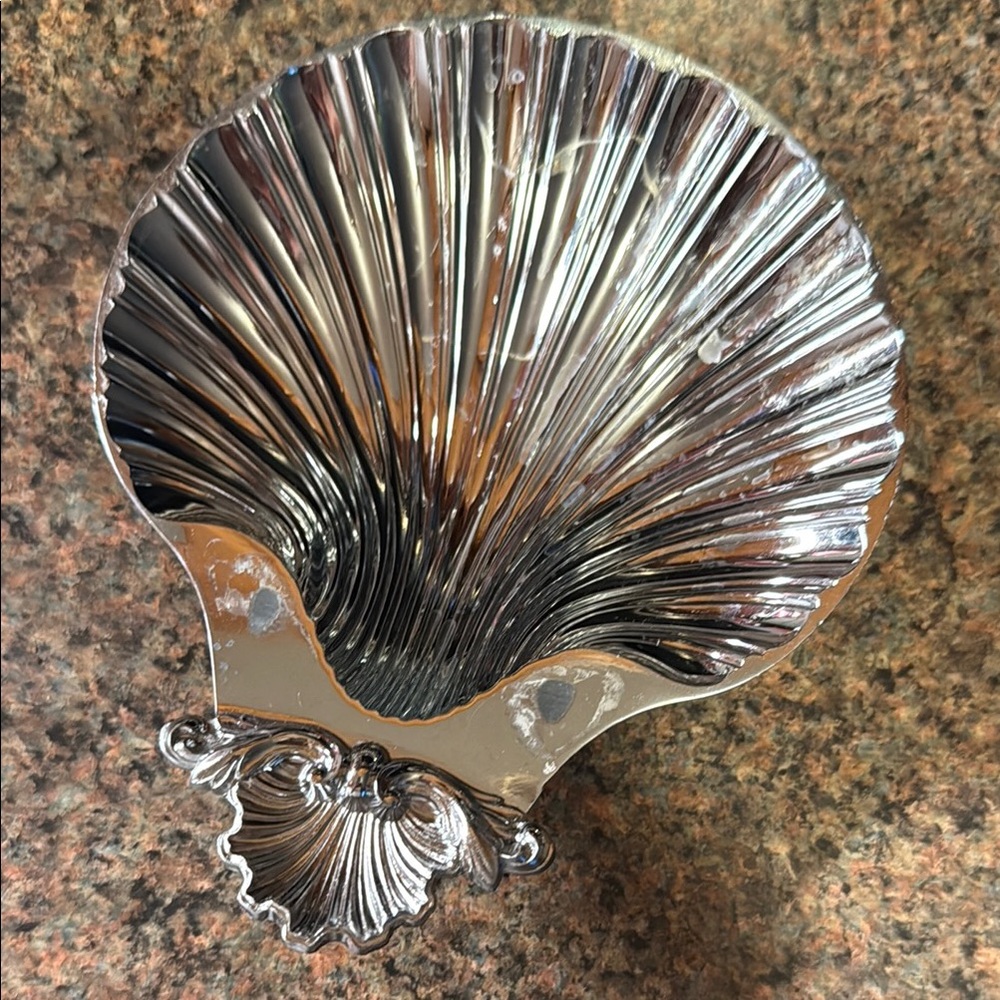 Silver Shell-Shaped Decorative Dish